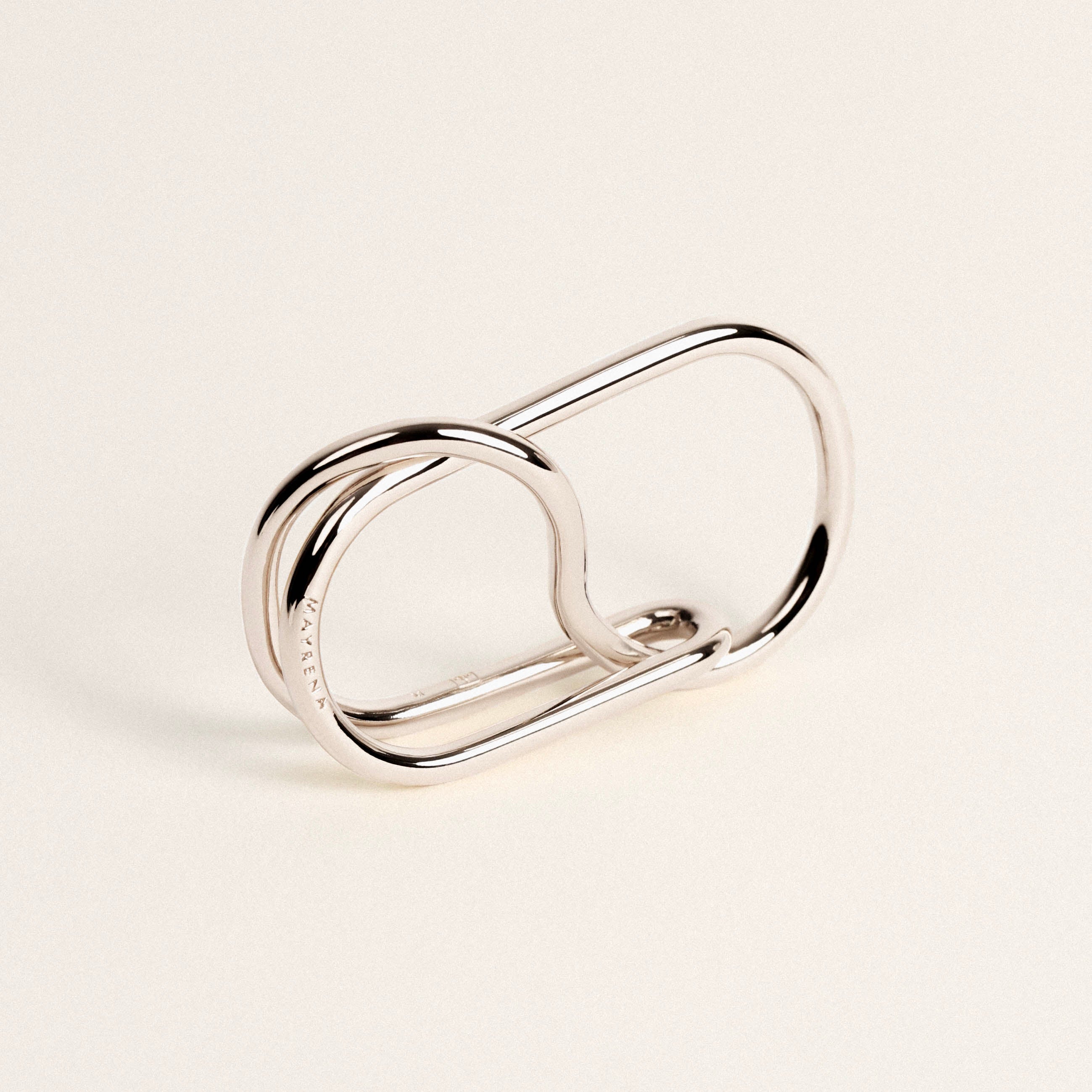 L'Audacieuse, a Mayrena Paris double ring with many